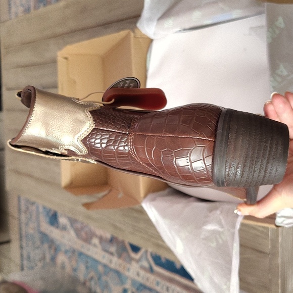 New MIA Women's Kaine Western Boot In Brown/Gold Combo Size 6 - Picture 7 of 9